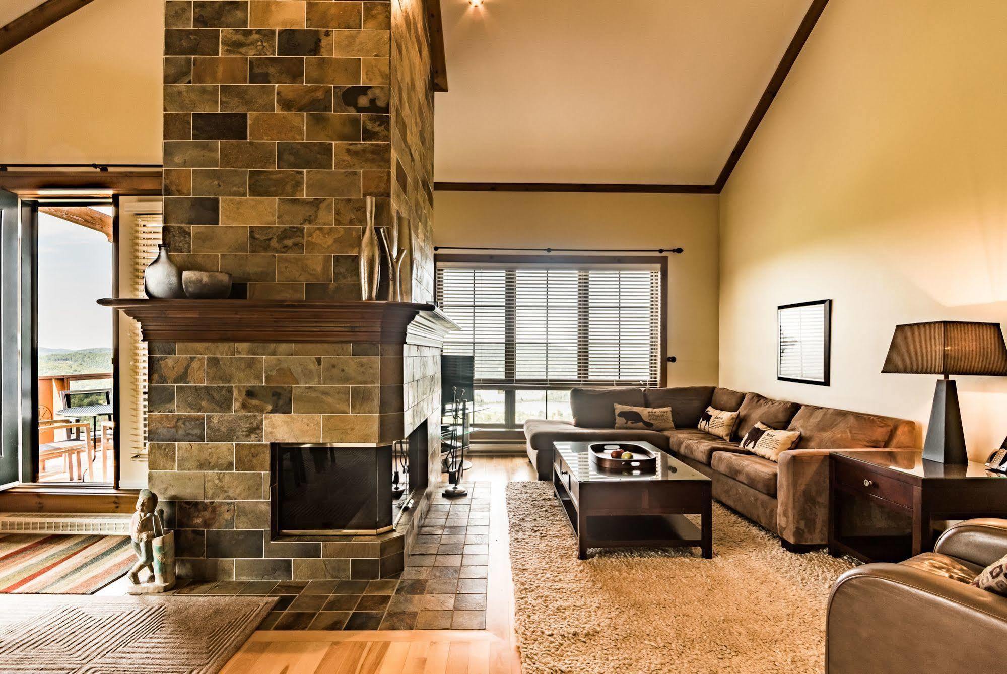 Equinox - Rvmt Hotel Mont-Tremblant Bagian luar foto